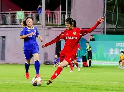 沙特阿拉伯女足运动员积极备战,为团队赢得胜利 沙特阿拉伯女足运动员积极备战,为团队赢得胜利