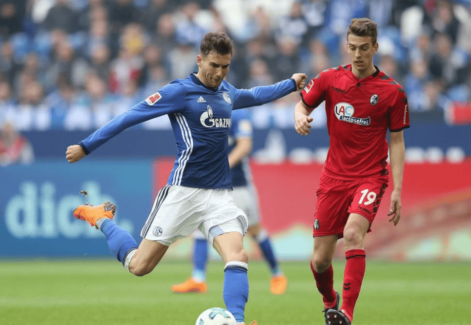 关于冰岛队正准备在主场比赛中迎接挑战的信息